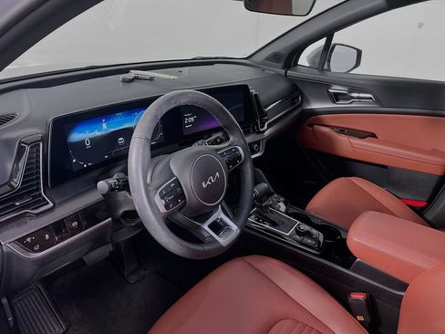 Certified 2024 Kia Sportage SX image 9