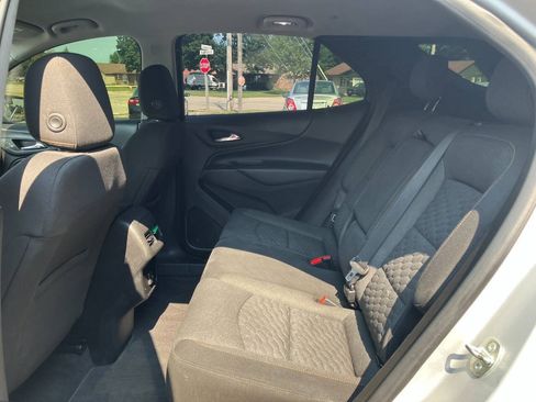 Used 2019 Chevrolet Equinox LT FWD image 12