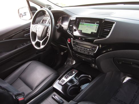 Certified 2022 Honda Pilot Touring image 10