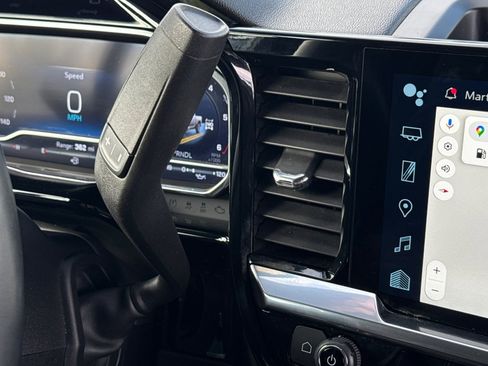 Used 2024 Chevrolet Silverado 2500 LT w/ Convenience Package image 25