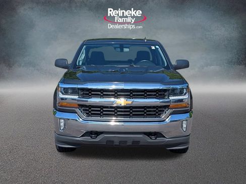 Used 2018 Chevrolet Silverado 1500 LT w/ All Star Edition AWD/4WD image 2