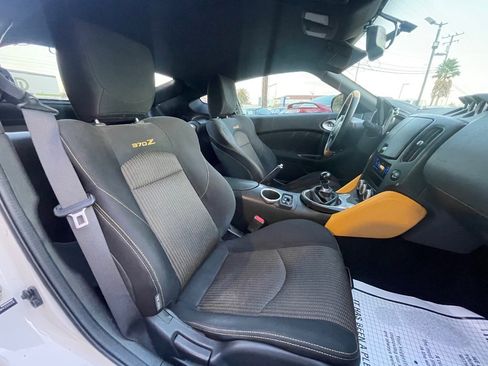 Used 2019 Nissan 370Z Coupe w/ Z34 Heritage Edition - White image 13