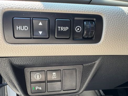 Used 2019 Honda Accord Touring image 17