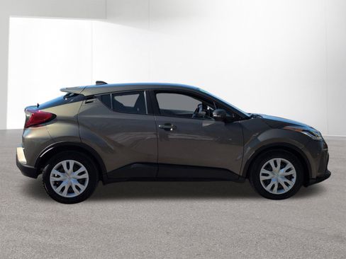 Used 2021 Toyota C-HR LE FWD image 4