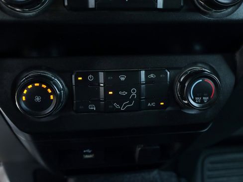 Used 2019 Ford F250 XL w/ Power Equipment Group image 32