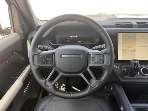 New 2026 Land Rover Defender 90 X-Dynamic SE AWD/4WD image 13