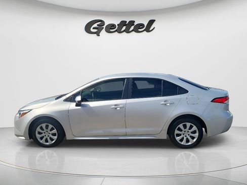 Used 2025 Toyota Corolla LE FWD image 8