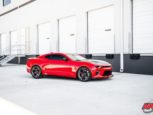 Used 2017 Chevrolet Camaro SS image 64