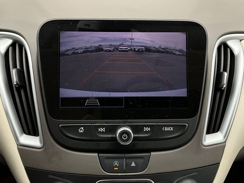 Used 2022 Chevrolet Malibu LT w/ Leather Package image 32