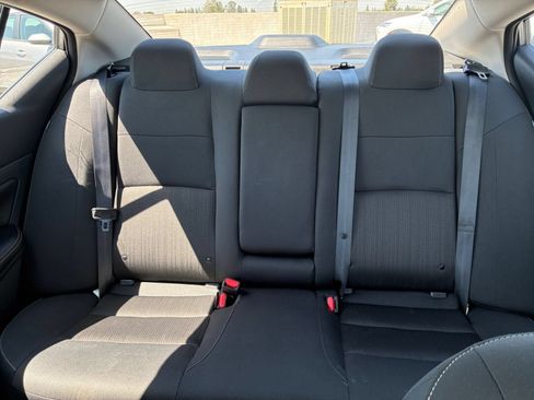 Used 2025 Nissan Altima 2.5 SV FWD image 38