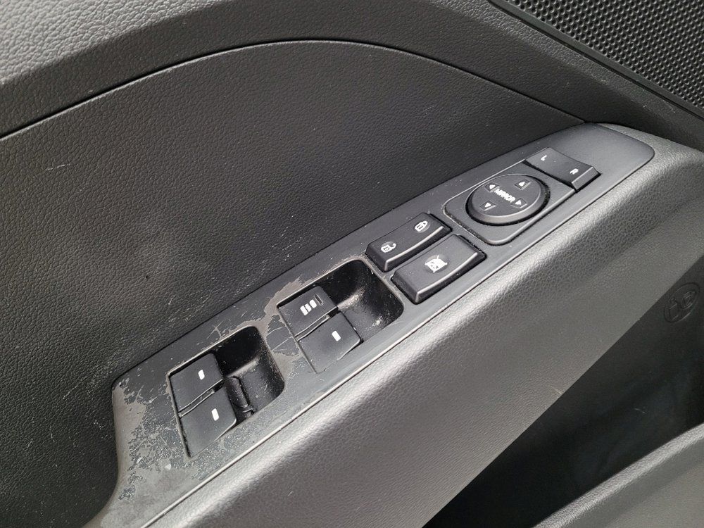 Used 2018 Hyundai Elantra SE FWD image 27