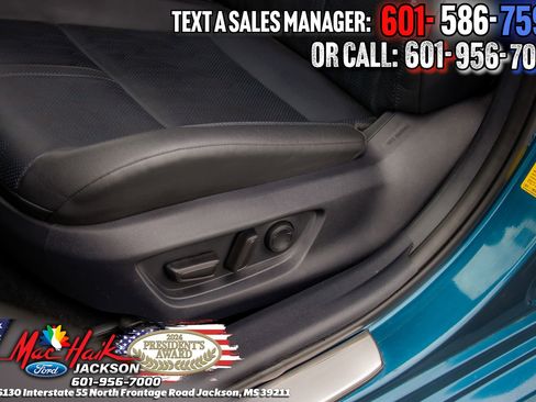 Used 2025 Toyota Camry XSE FWD image 9