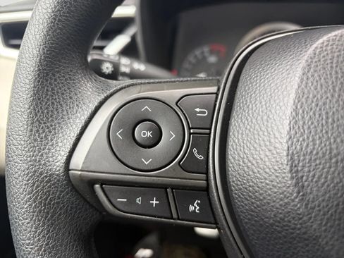 Used 2020 Toyota Corolla LE FWD image 27