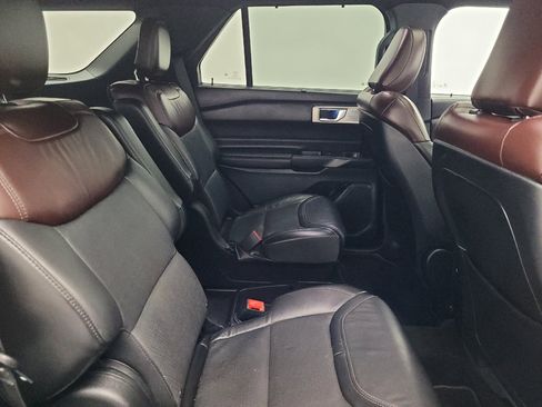 Used 2020 Ford Explorer Platinum w/ Premium Technology Package AWD/4WD image 19