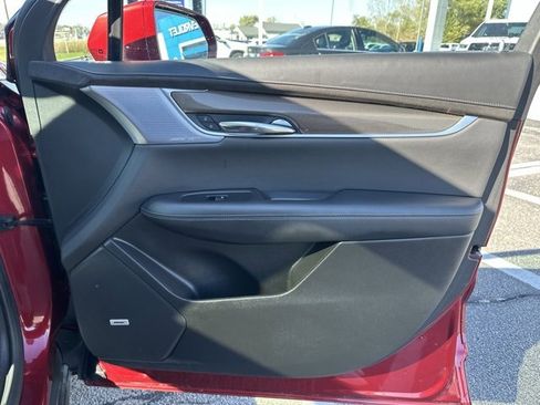 Used 2020 Cadillac XT6 Premium Luxury w/ Platinum Package image 10