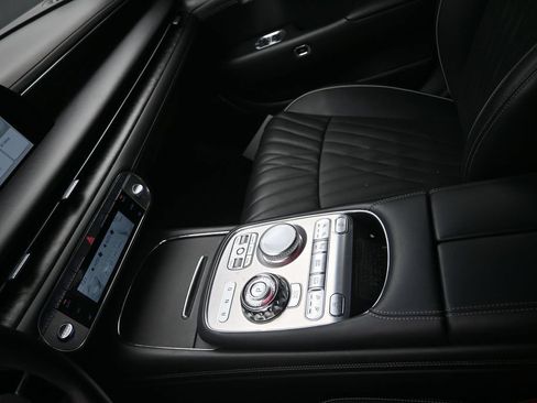 Used 2023 Genesis G90 3.5T AWD/4WD image 19