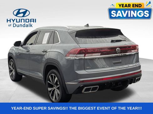 Used 2025 Volkswagen Atlas Cross Sport SEL Premium R-Line image 3