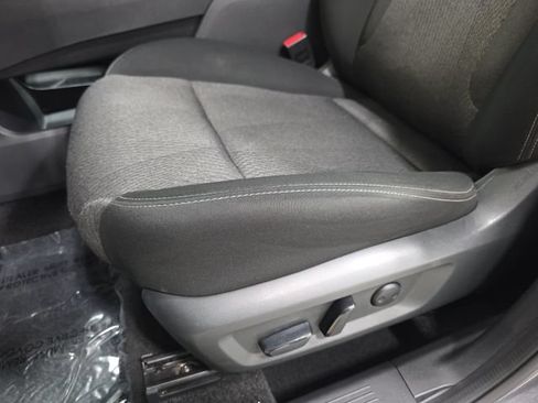 Used 2025 Nissan Rogue SV FWD image 29