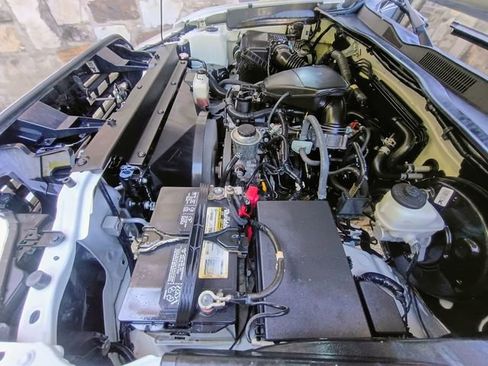 Used 2018 Toyota Tacoma SR5 w/ SR5 Appearance Package (SM) RWD image 73