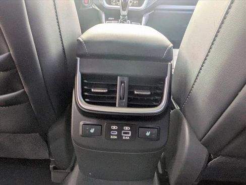 Used 2025 Subaru Outback Limited image 13