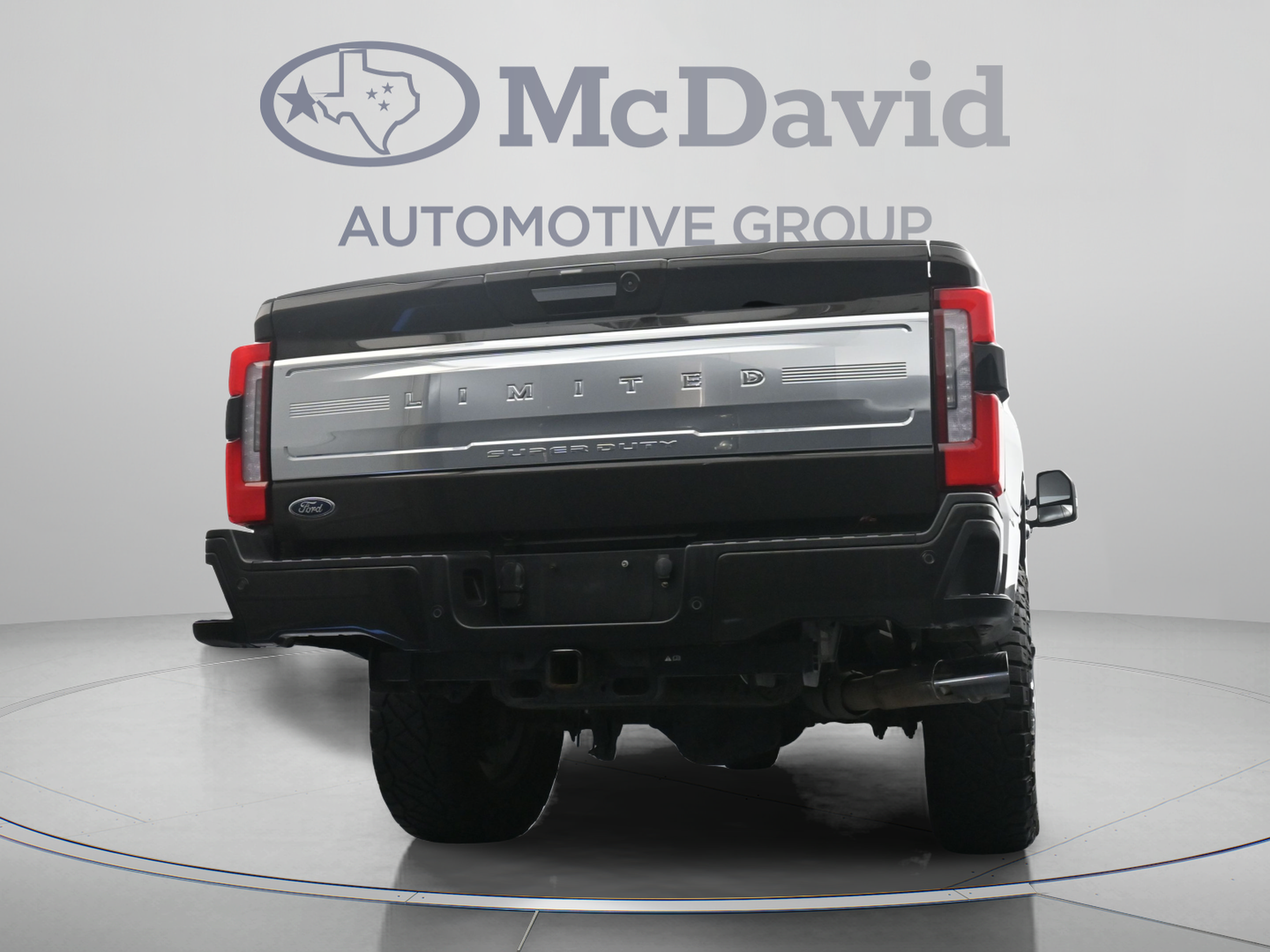 Used 2024 Ford F350 Limited w/ FX4 Off-Road Package AWD/4WD image 31