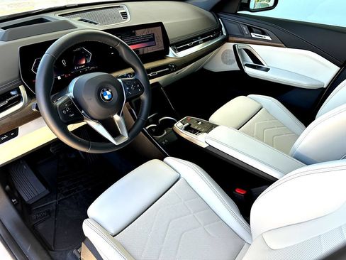 New 2026 BMW X1 xDrive28i w/ Technology Package AWD/4WD image 11
