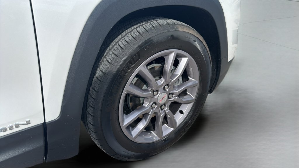 Used 2024 GMC Terrain SLT w/ Tech Package FWD image 38
