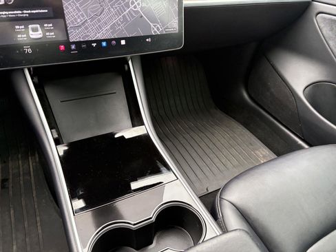 Used 2018 Tesla Model 3 Long Range image 15