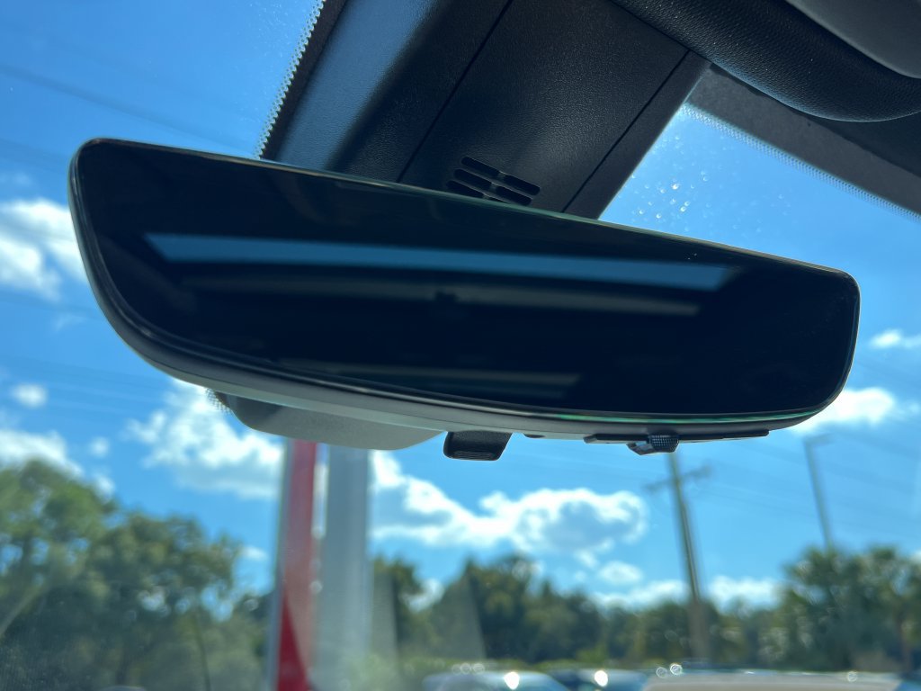 Used 2023 Chevrolet Traverse Premier FWD image 50