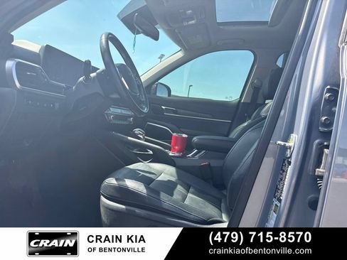 Certified 2023 Kia Telluride EX w/ EX Captain's Chair Package AWD/4WD image 13