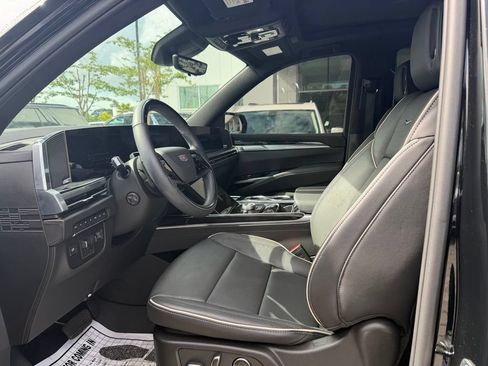 Certified 2026 Cadillac Escalade Sport w/ LPO, ONYX Package AWD/4WD image 10