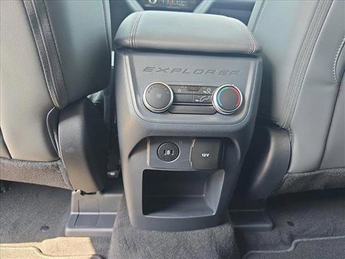 New 2025 Ford Explorer Active w/ Active Comfort Package image 18