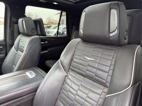 Used 2021 Cadillac Escalade Sport Platinum image 14