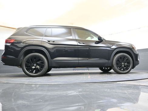 New 2026 Volkswagen Atlas SE w/ Black Wheel Package AWD/4WD image 42