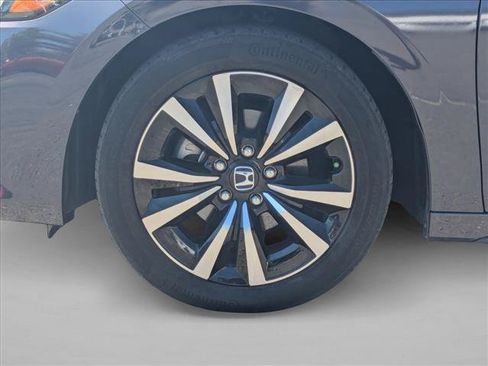 Used 2024 Honda Civic EX-L image 9