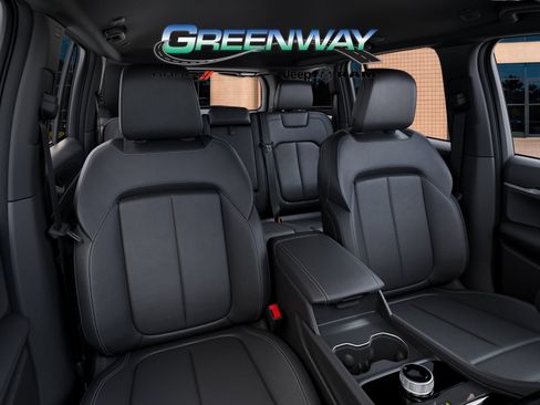 New 2025 Jeep Grand Cherokee Limited RWD image 16