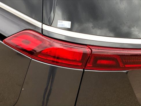 Certified 2024 Kia Carnival EX image 29