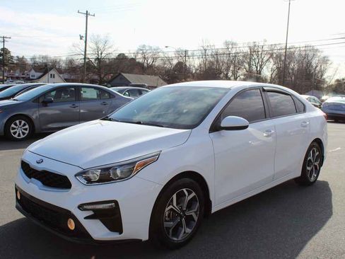 Used 2019 Kia Forte LXS image 1