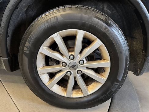 Used 2020 Dodge Durango AWD image 25