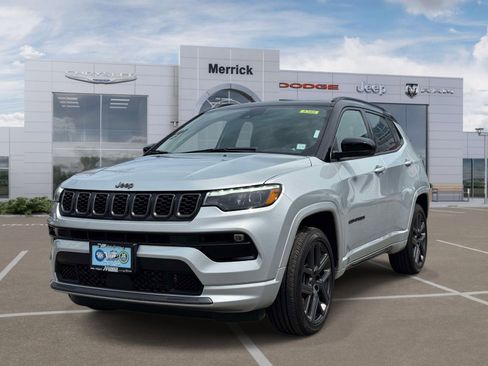 Used 2025 Jeep Compass Limited w/ High Altitude Package AWD/4WD image 4