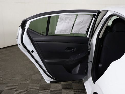 Used 2024 Nissan Sentra S image 17