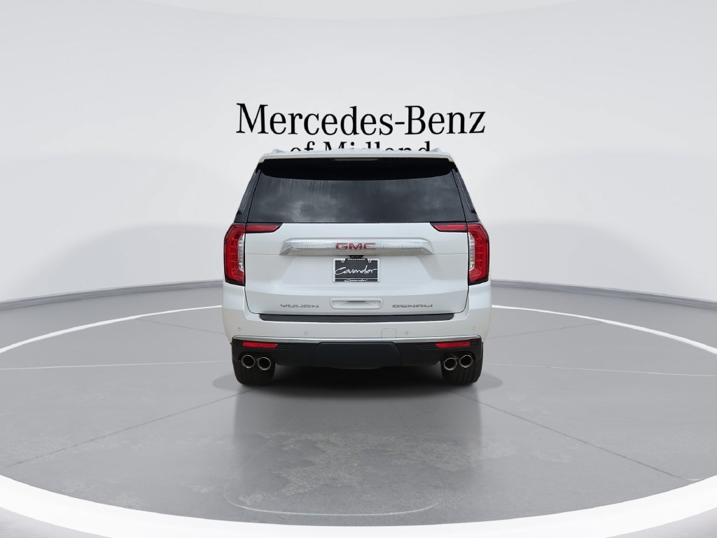 Used 2021 GMC Yukon Denali w/ Denali Premium Package AWD/4WD image 7
