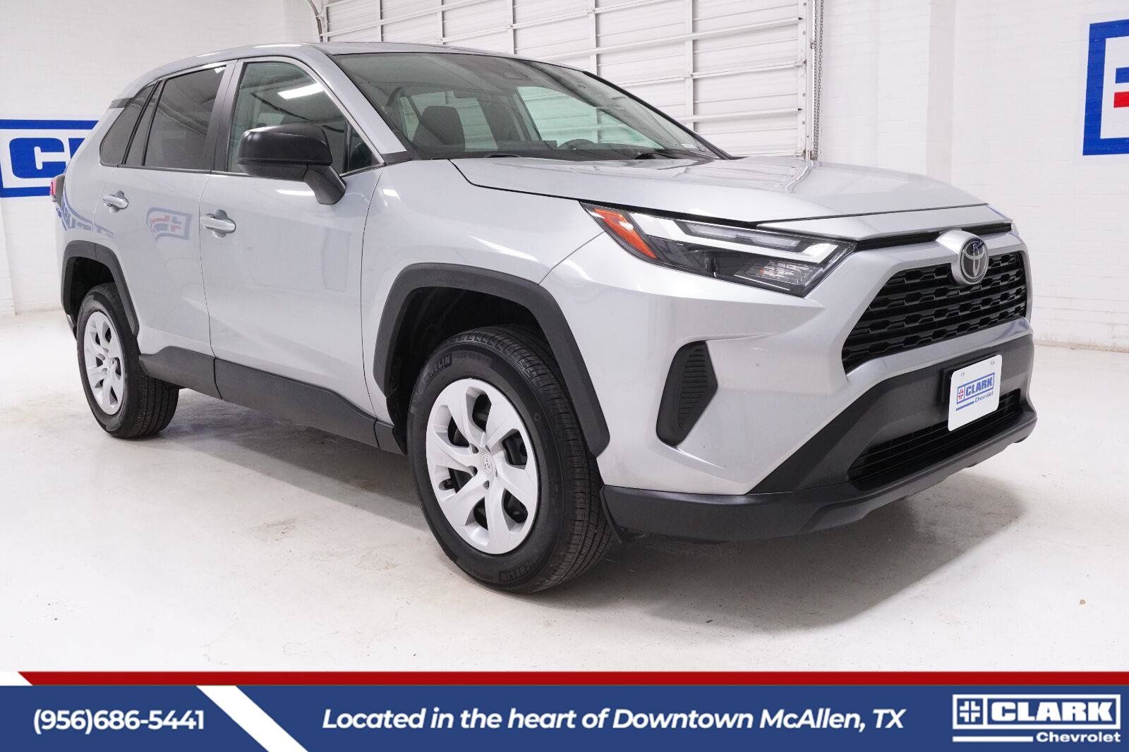 Used 2025 Toyota RAV4 LE AWD/4WD image 3