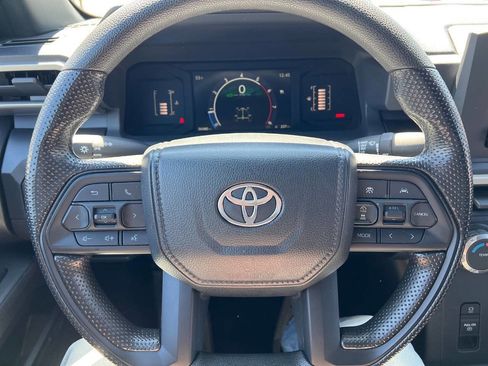 Used 2024 Toyota Tacoma SR image 19