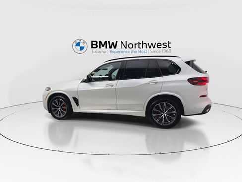 New 2026 BMW X5 xDrive40i w/ M Sport Package AWD/4WD image 11