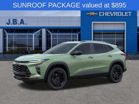 New 2026 Chevrolet Trax ACTIV w/ Sunroof Package FWD image 2