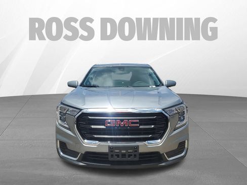 Used 2024 GMC Terrain SLE FWD image 2