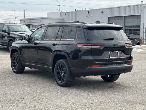 New 2025 Jeep Grand Cherokee L Limited image 5