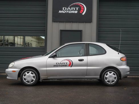 Used 2001 Daewoo Lanos S FWD image 4