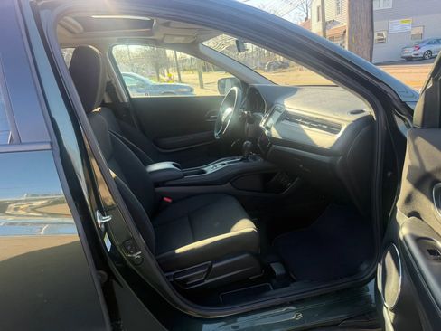 Used 2016 Honda HR-V EX image 27
